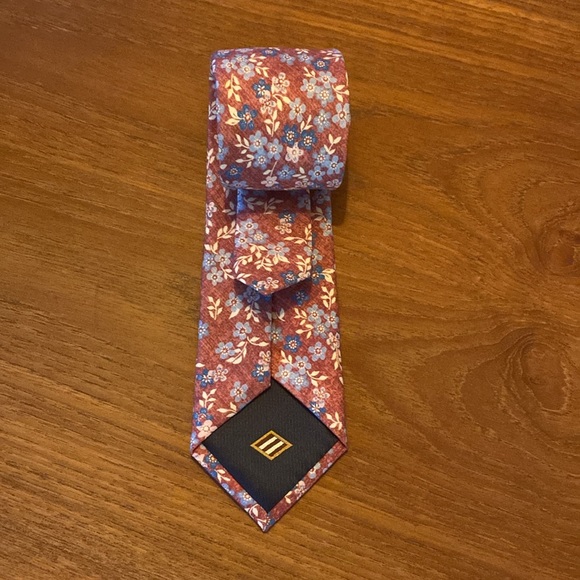 Joseph Abboud Floral Neck Tie - Picture 2 of 4
